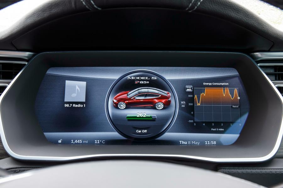  Tesla Model S P85+ 2014 года  (UK) (фото 29 из 30)